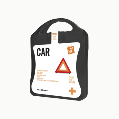 Första hjälpen-kit att ha i bilen - med reklamtryck