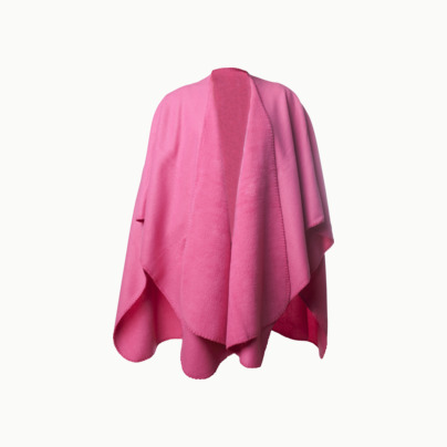 Poncho från Nightingale med egen logga
