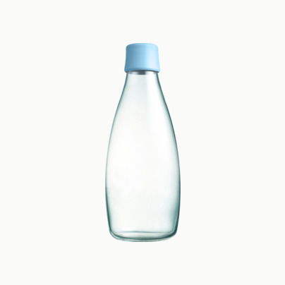 Större glasflaskor med reklamtryck