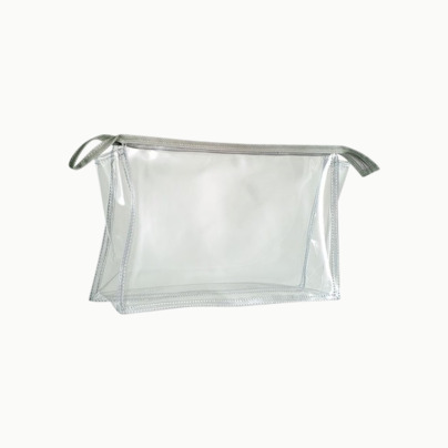 Transparent resenecessärer med reklamtryck