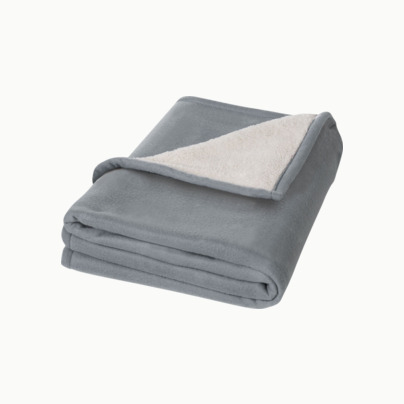 Filt i fleece- & sherpamix med reklamlogo