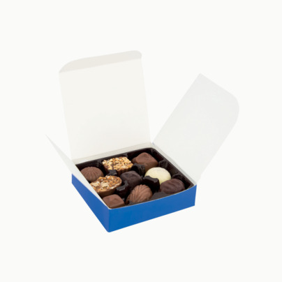 Chokladpraliner i ask med eget tryck