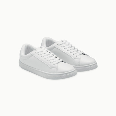 Enkla sneakers i vit PU