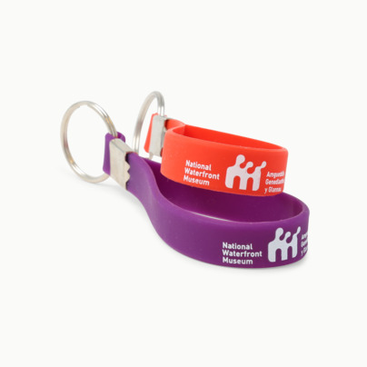 Nyckelringar med silikonband med reklamtryck